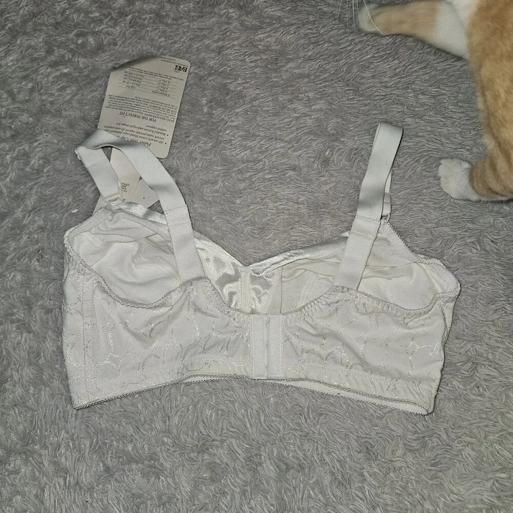 NWT Bali Women's Wirefree Bra Size 38DD White Floral Paisley Print Set of 2 Vtg